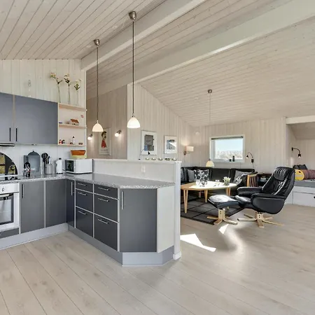 Pet Friendly In Hvide Sande With Wifi בית נופש *